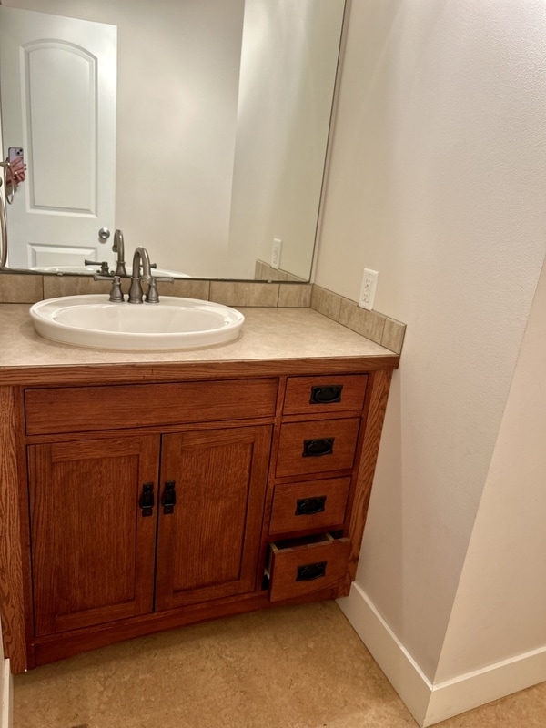 Building Photo - 8353 Grouse Cres Dr