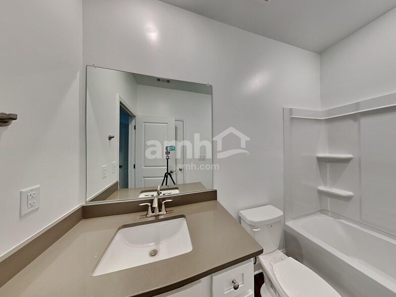 Building Photo - 4980 Bill Cheek Rd