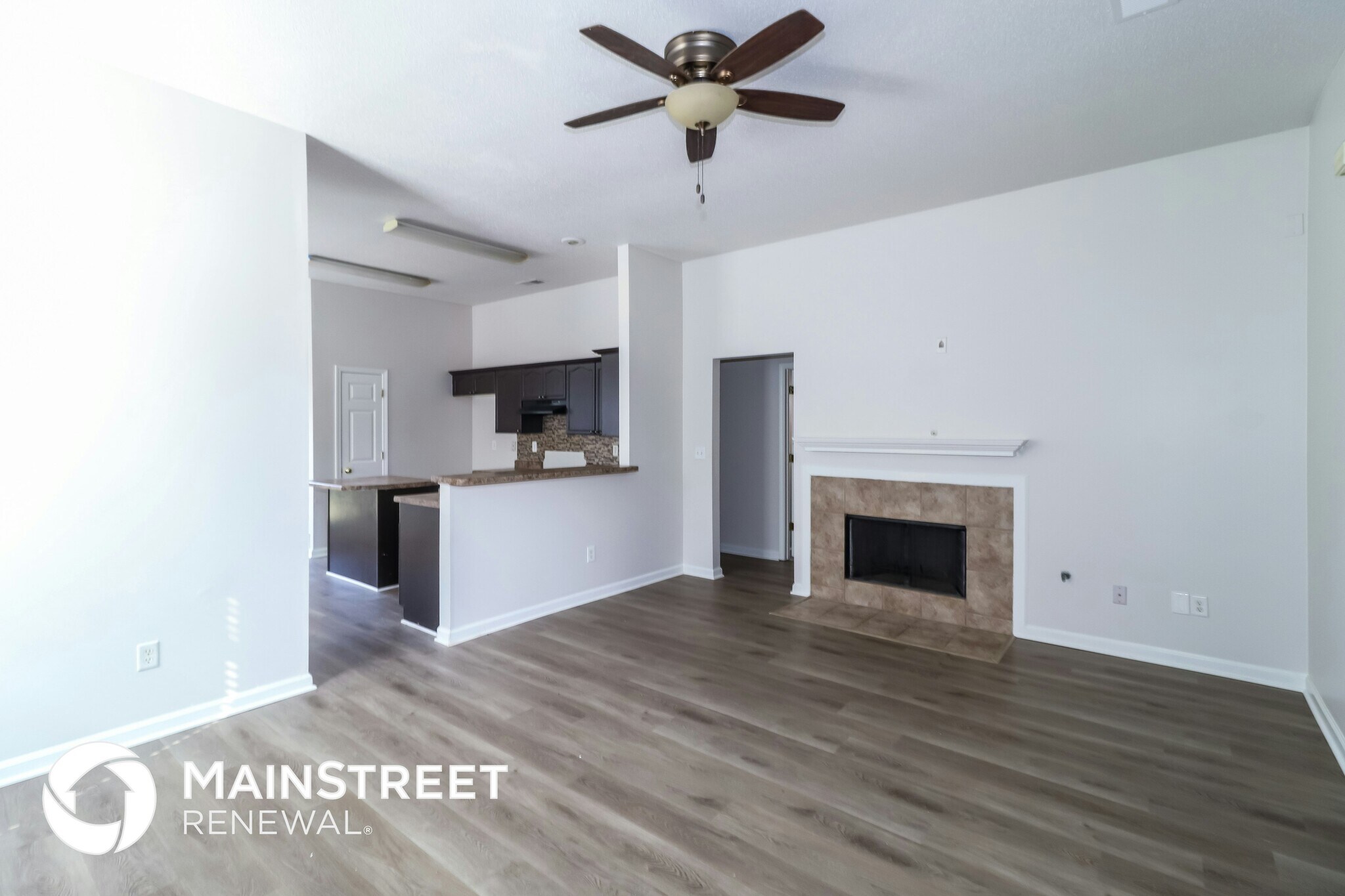 Building Photo - 7068 Kings Crown Dr