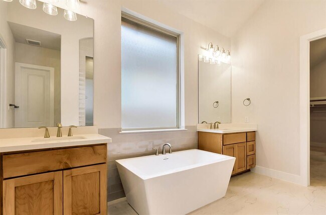 Building Photo - 279 Rivus Overlook Dr