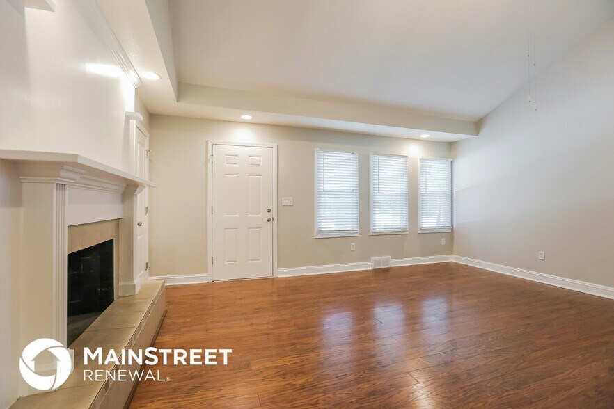 Building Photo - 7102 N Baltimore Ave