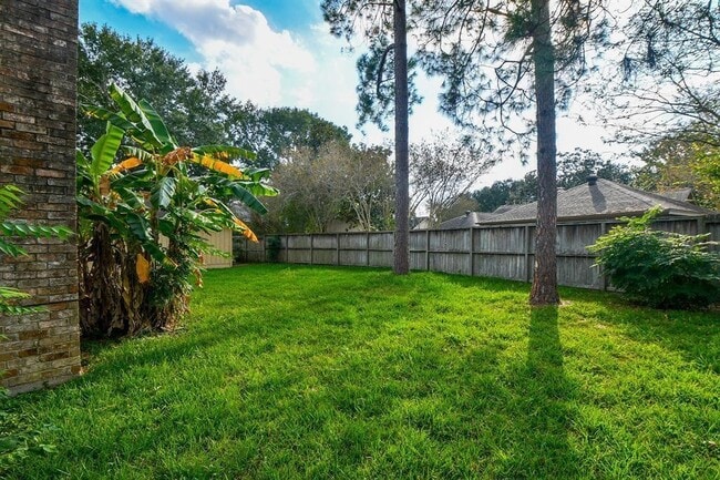 Building Photo - 7411 Betanna Dr