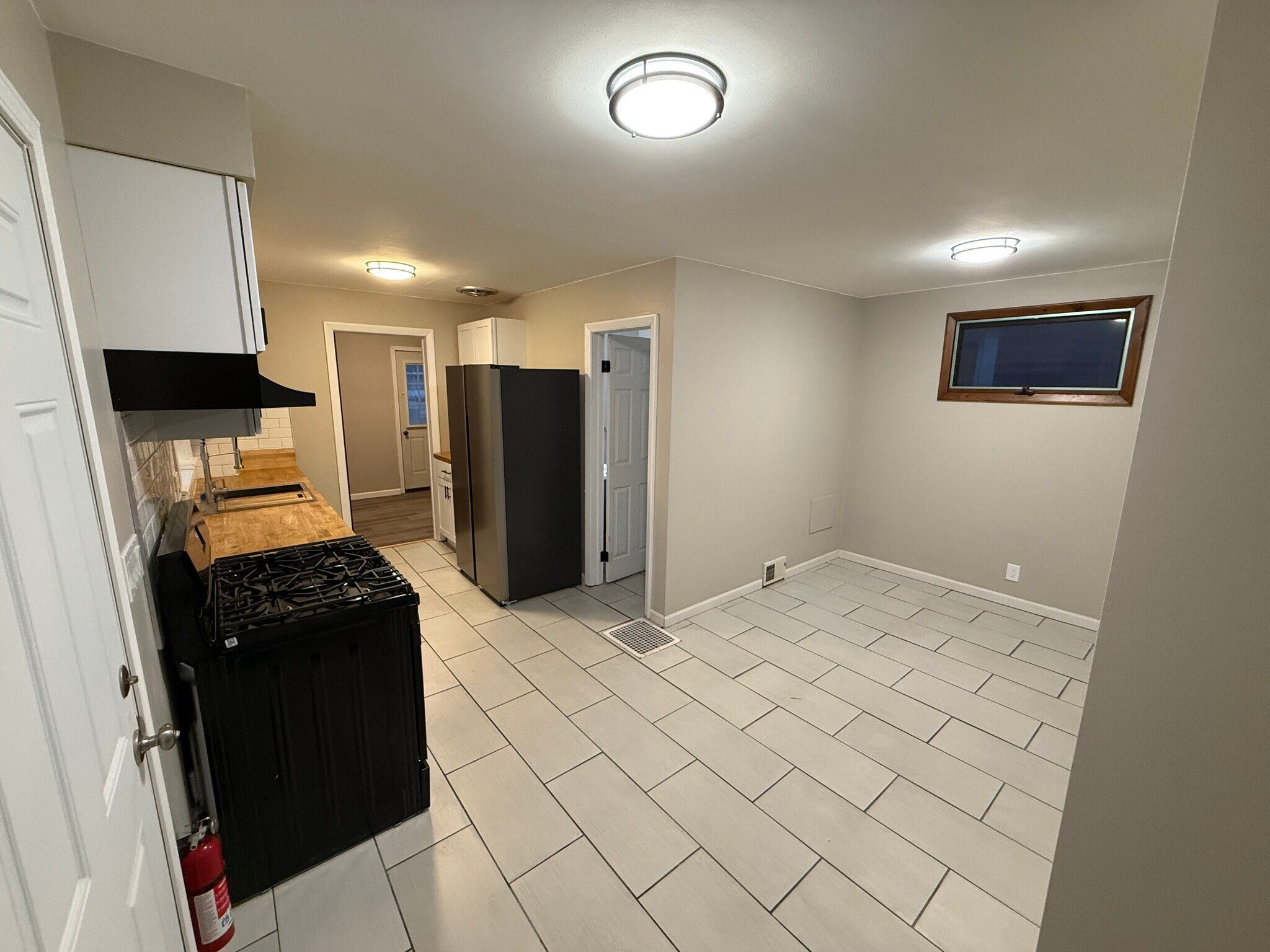 Building Photo - 380 Falconer St.