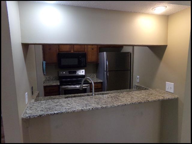 Building Photo - 1311 N University Ave