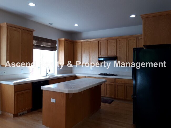 Building Photo - Available Now 4 Bed w/Bed & Full Bath on Main, Solar Panels, Backs to Stoller MS Yard Care Included