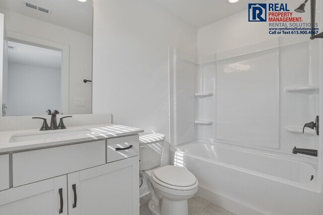 Building Photo - BRAND NEW luxury 5BD 4BA home w/ neighborhood pool! Triple Rockvale Schools! Internet included!