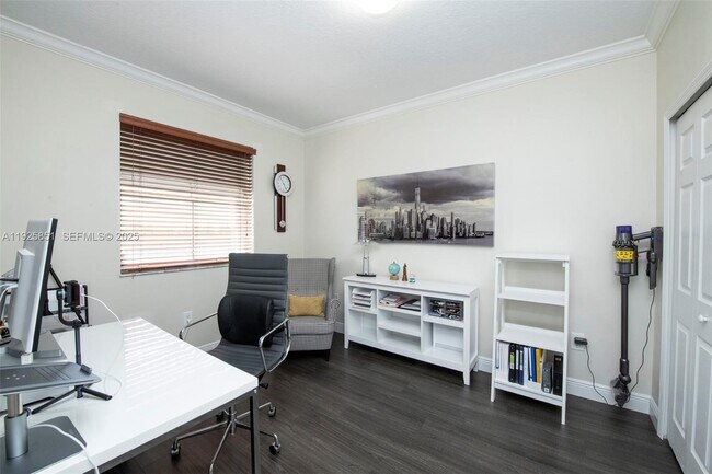 Building Photo - 6380 NW 114th Ave