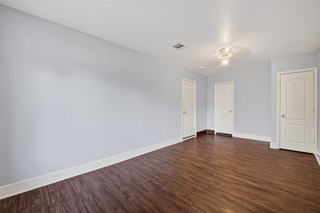 Building Photo - 4118 Sunflower St