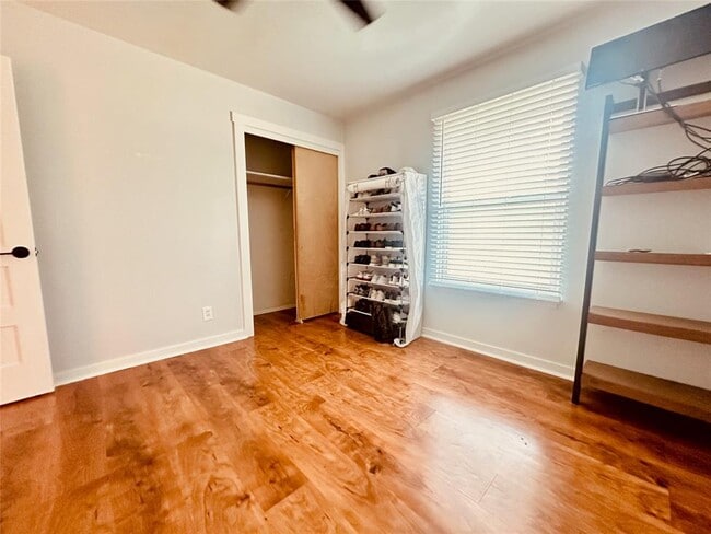 Building Photo - 4803 Everglade Dr