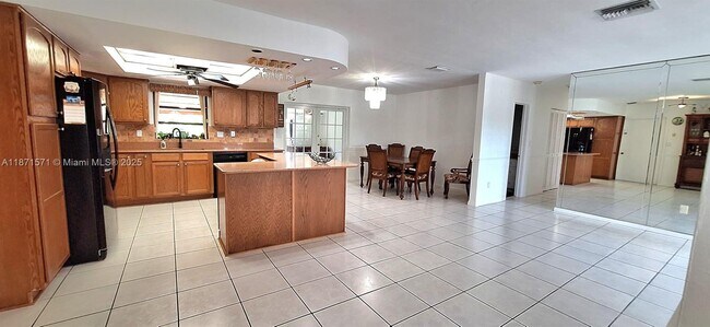Building Photo - 15403 SW 107th Ct