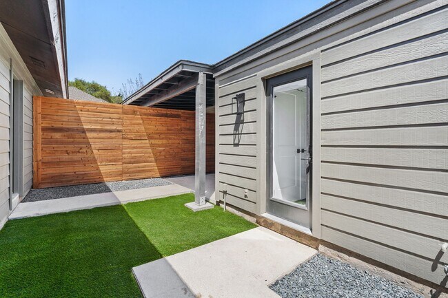 Building Photo - 287 Mooring Cir