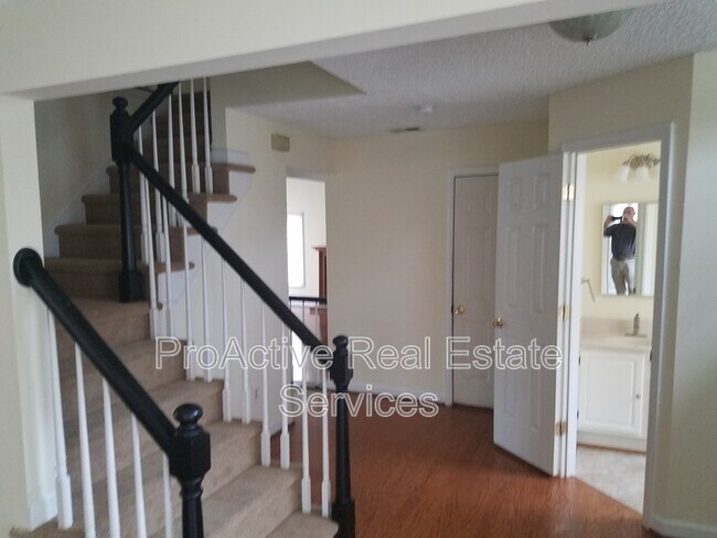 Building Photo - 5476 Club Head Rd