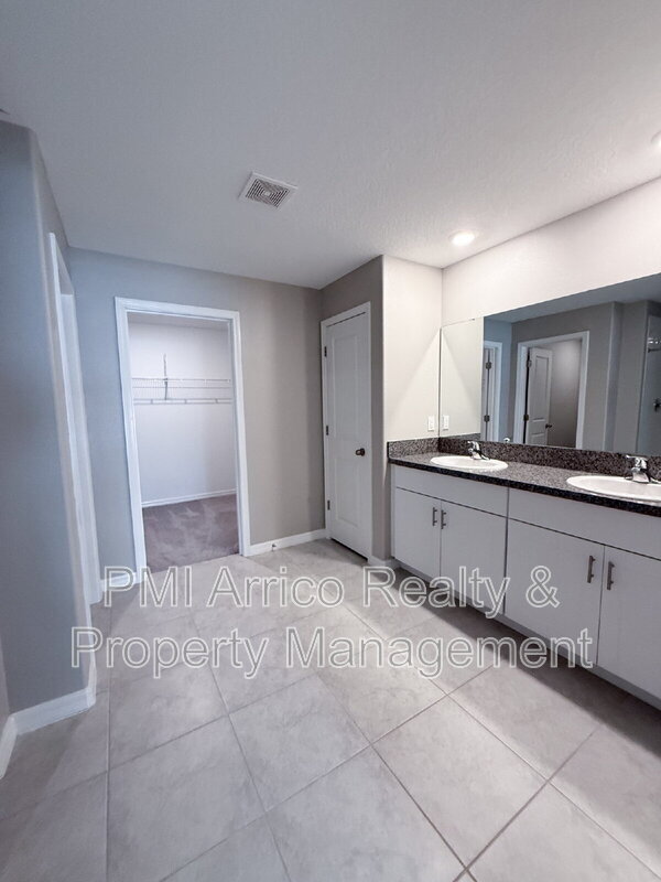Building Photo - 12903 Wildflower Meadow Dr