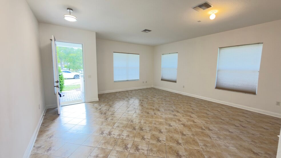 Building Photo - 8120 Turkey Hill Ct