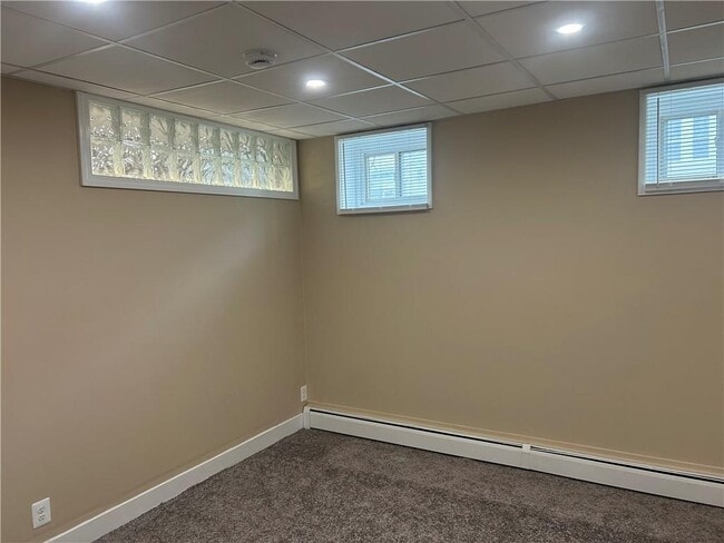 Building Photo - 143 Pidge Ave