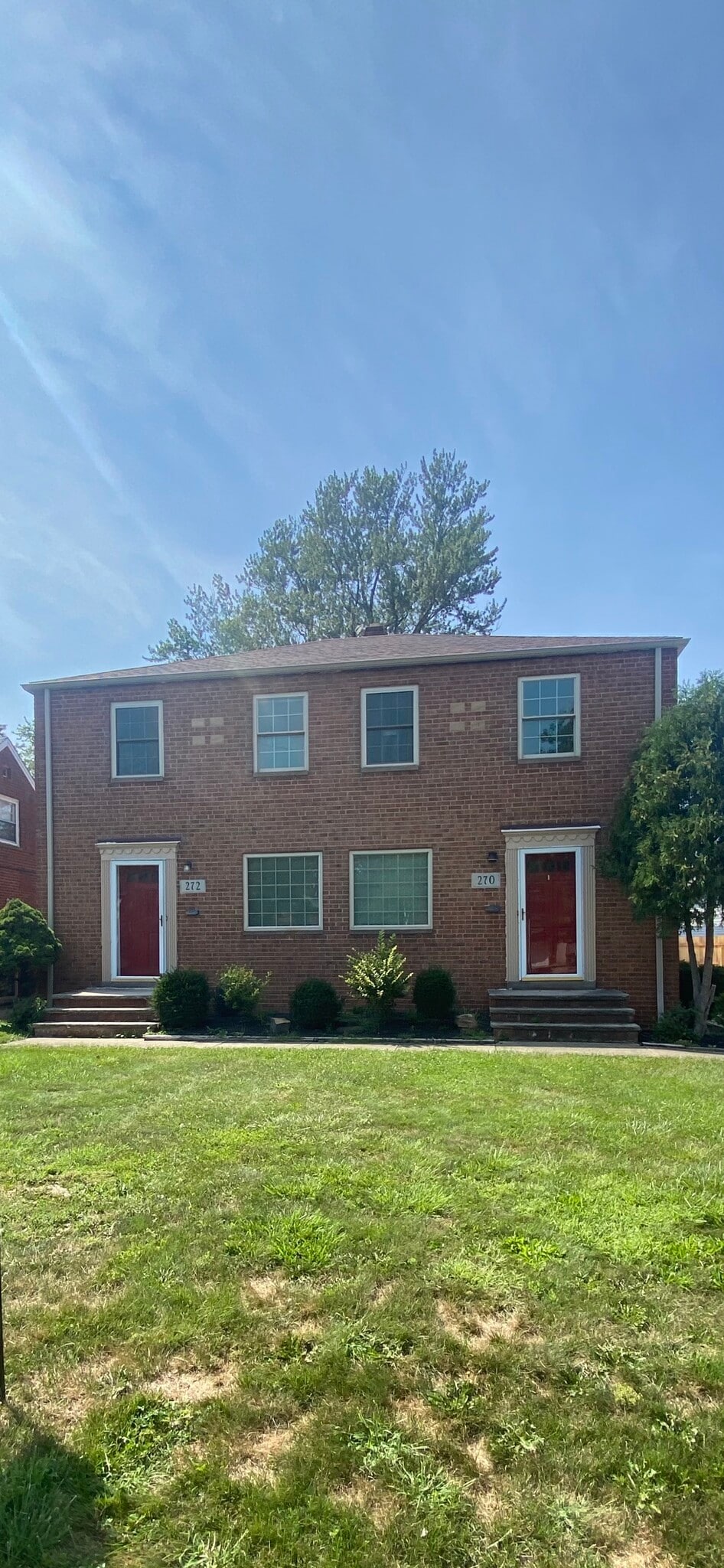Beautiful Euclid duplex with separate basements. AC and garage parking included - 270 E 200th St