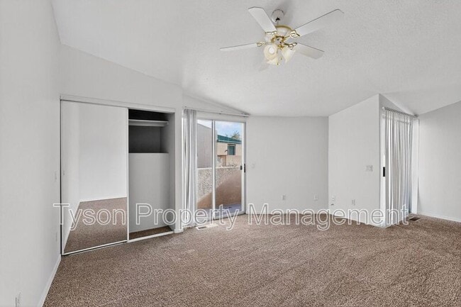 Building Photo - 1732 Del Cielo Dr NW