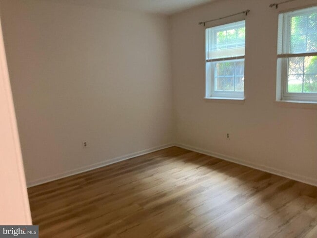 Building Photo - 10195 Valentino Dr