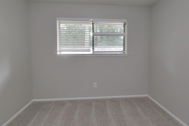 Building Photo - 3619 Maple Glen Dr
