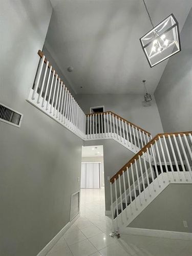 Building Photo - 6235 Vista Del Mar