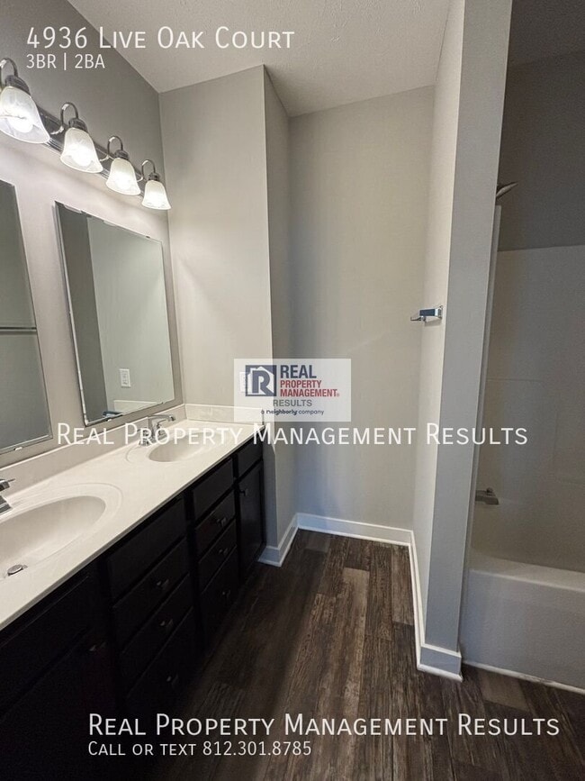 Building Photo - 4936 Live Oak Ct