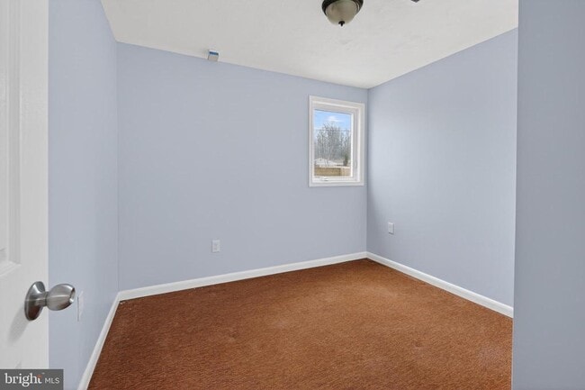 Building Photo - 3505 N St SE