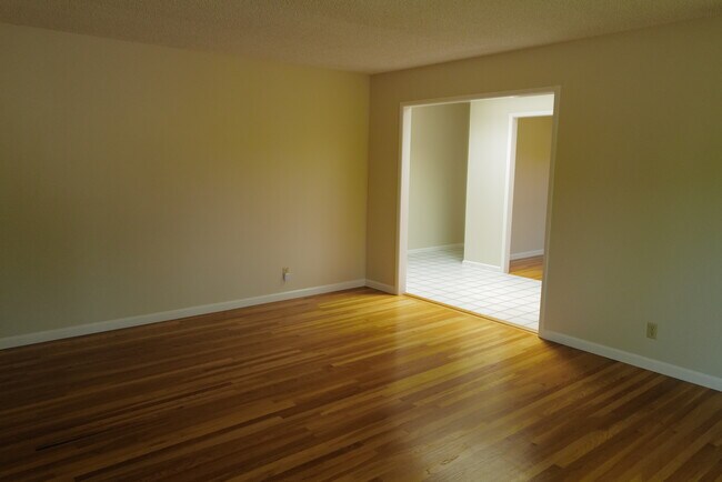 Building Photo - 21590 Fitzgerald Dr