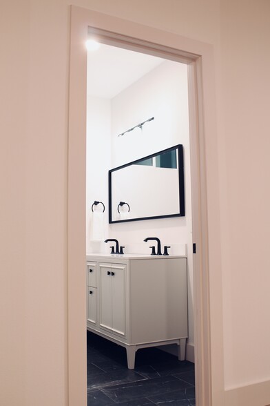 Building Photo - 12204 Hairston Cir