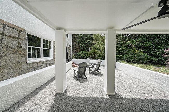 Building Photo - 167 Garden Ln