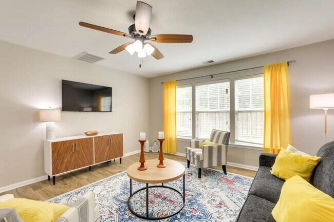 Building Photo - Vistiana Off Dorchester in Dorchester II S...