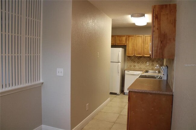 Building Photo - 13753 Orange Sunset Dr