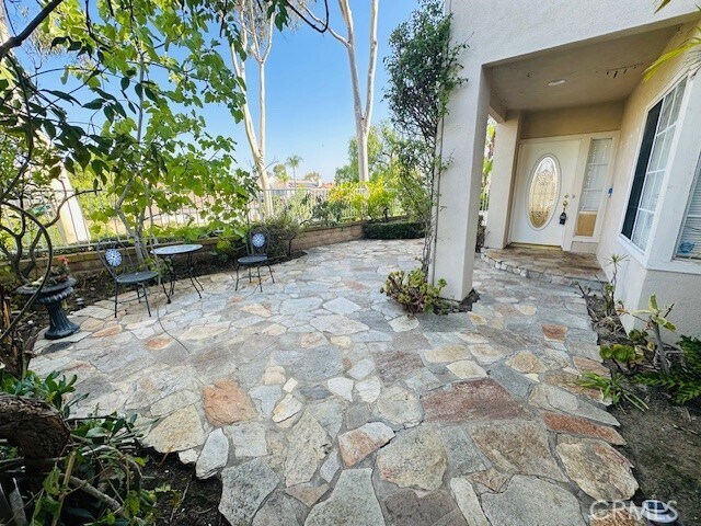 Building Photo - 26562 White Oaks Dr