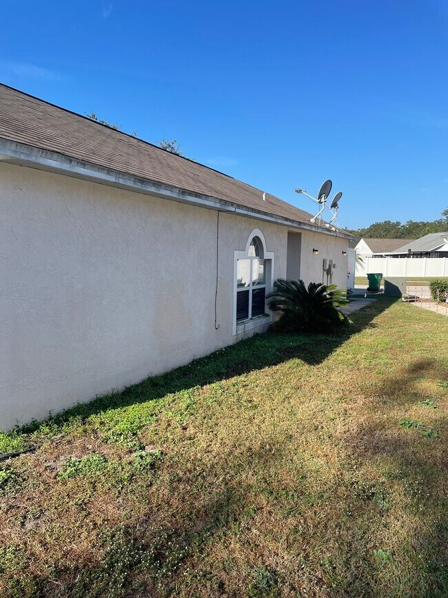Building Photo - Quiet & Cozy Wesley Chapel Home with Great Yard – $1,850/mo