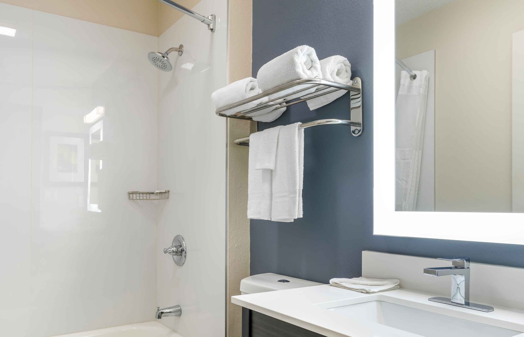 Building Photo - Furnished Studio-Arlington - Six Flags