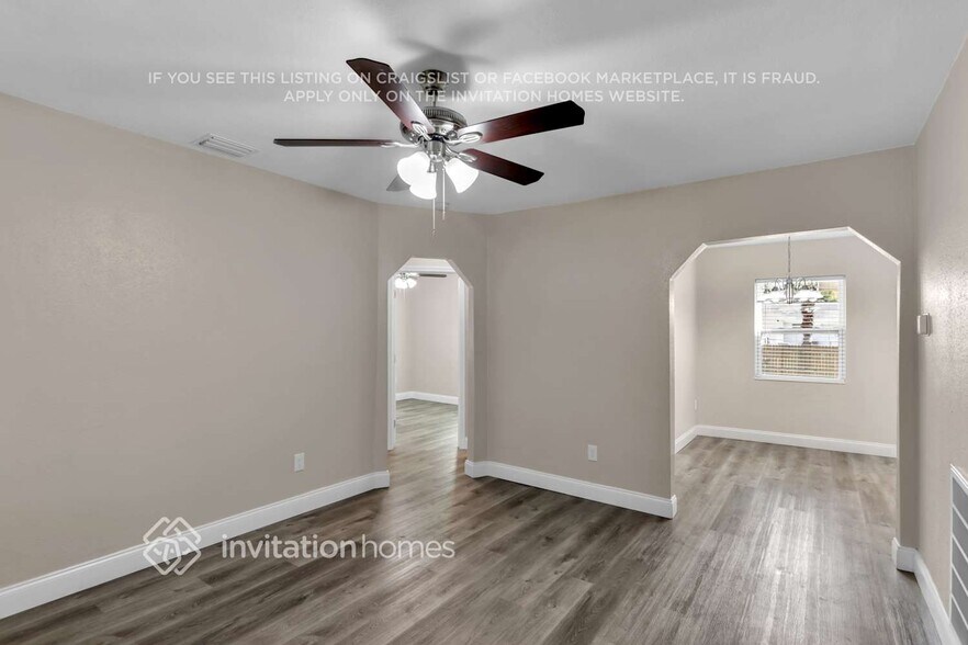 Building Photo - 2226 21st St S