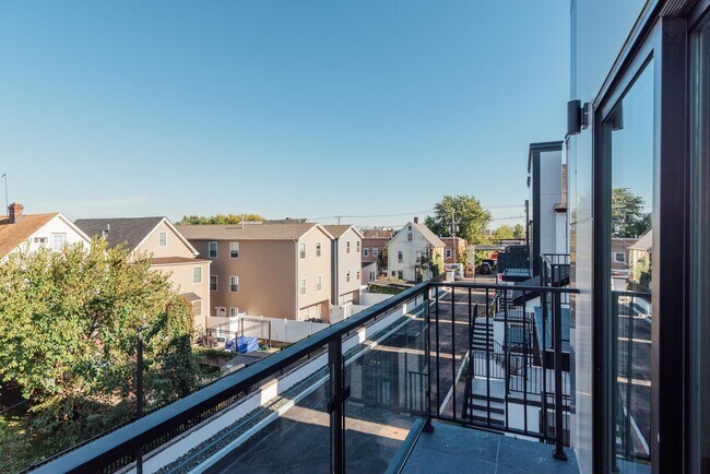 Building Photo - 746 Seaport Dr.