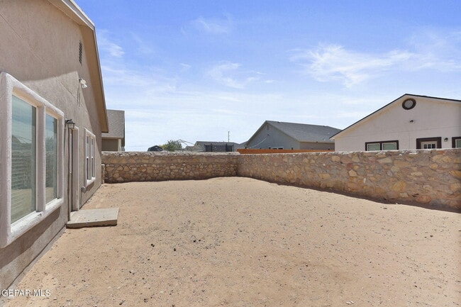 Building Photo - 14916 Tierra Coruna Ave