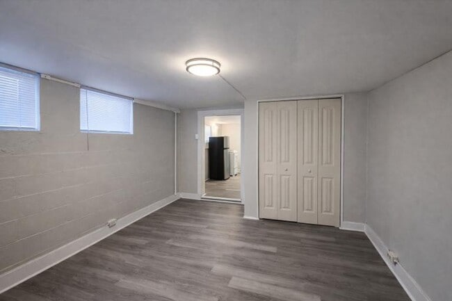 Building Photo - Cumberland Drive Triplex