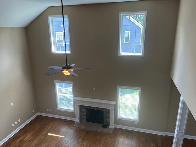Building Photo - 1568 Sweet Clover Pk