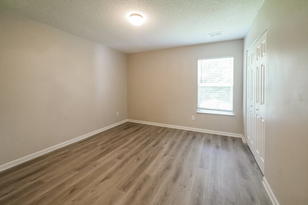 Building Photo - 1027 Sycamore Ln