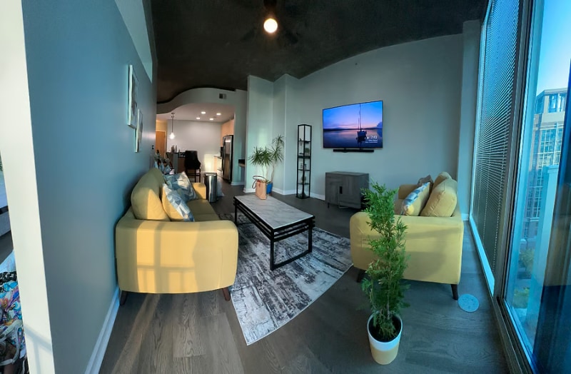 Building Photo - 400 W Peachtree St NW