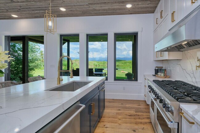 Building Photo - 4742 Heads Up Rd