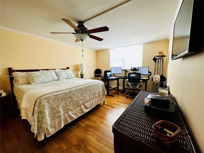 Building Photo - 1401 S Ocean Dr