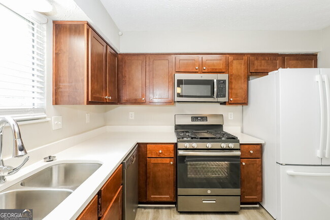 Building Photo - 10319 Briarbay Loop