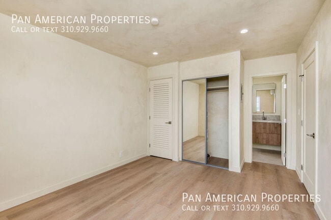 Building Photo - 1105 N Pacific Coast Hwy