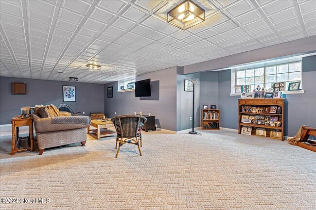 Building Photo - 40 Vischer Ferry Rd