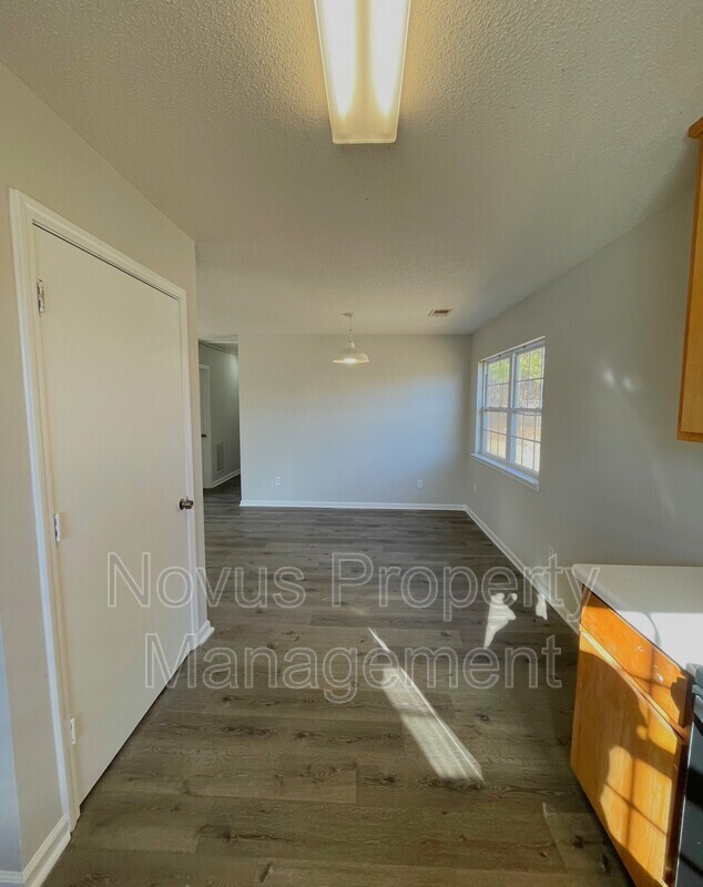 Building Photo - 316 4th St