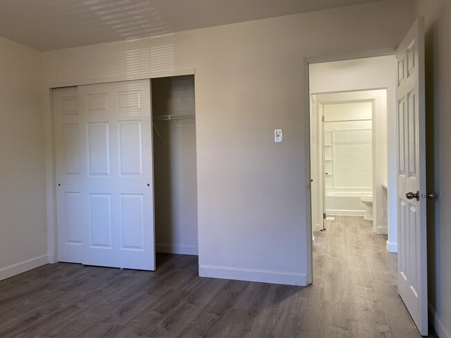 Building Photo - 3980 Brittany Cir
