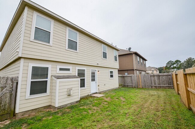 Building Photo - 21610 Yeaney Dr