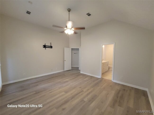 Building Photo - 6404 Deerwood Pl